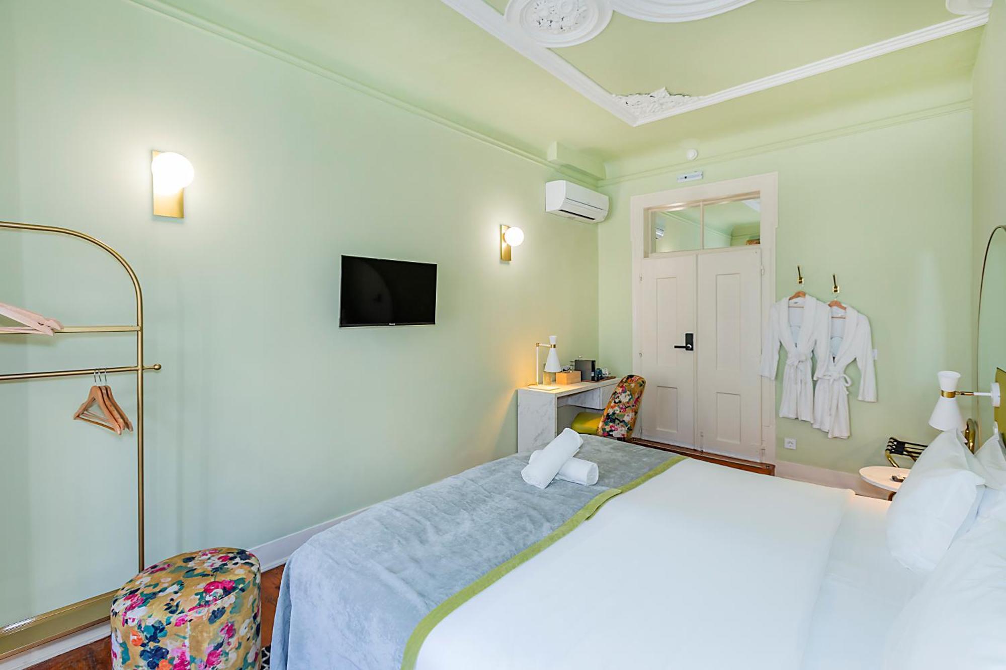 Lr Guest house