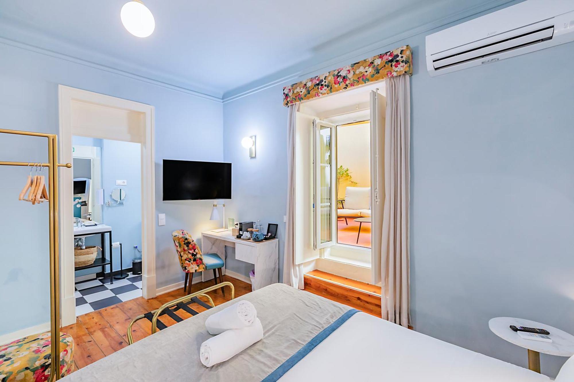 Lr Guest house *